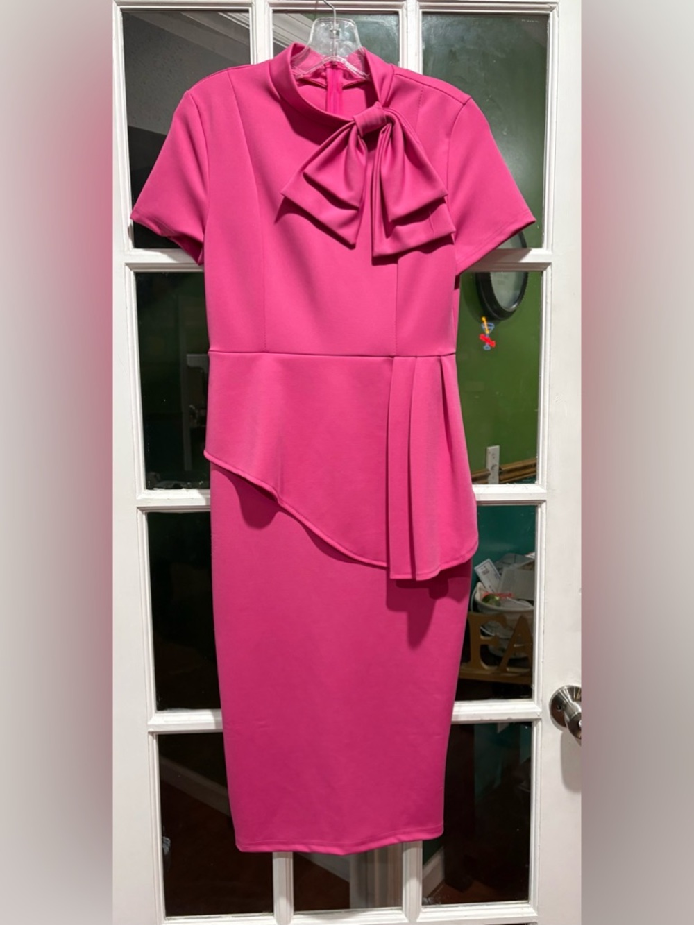 Elegant Fuchsia Bow-Accent Sheath Dress